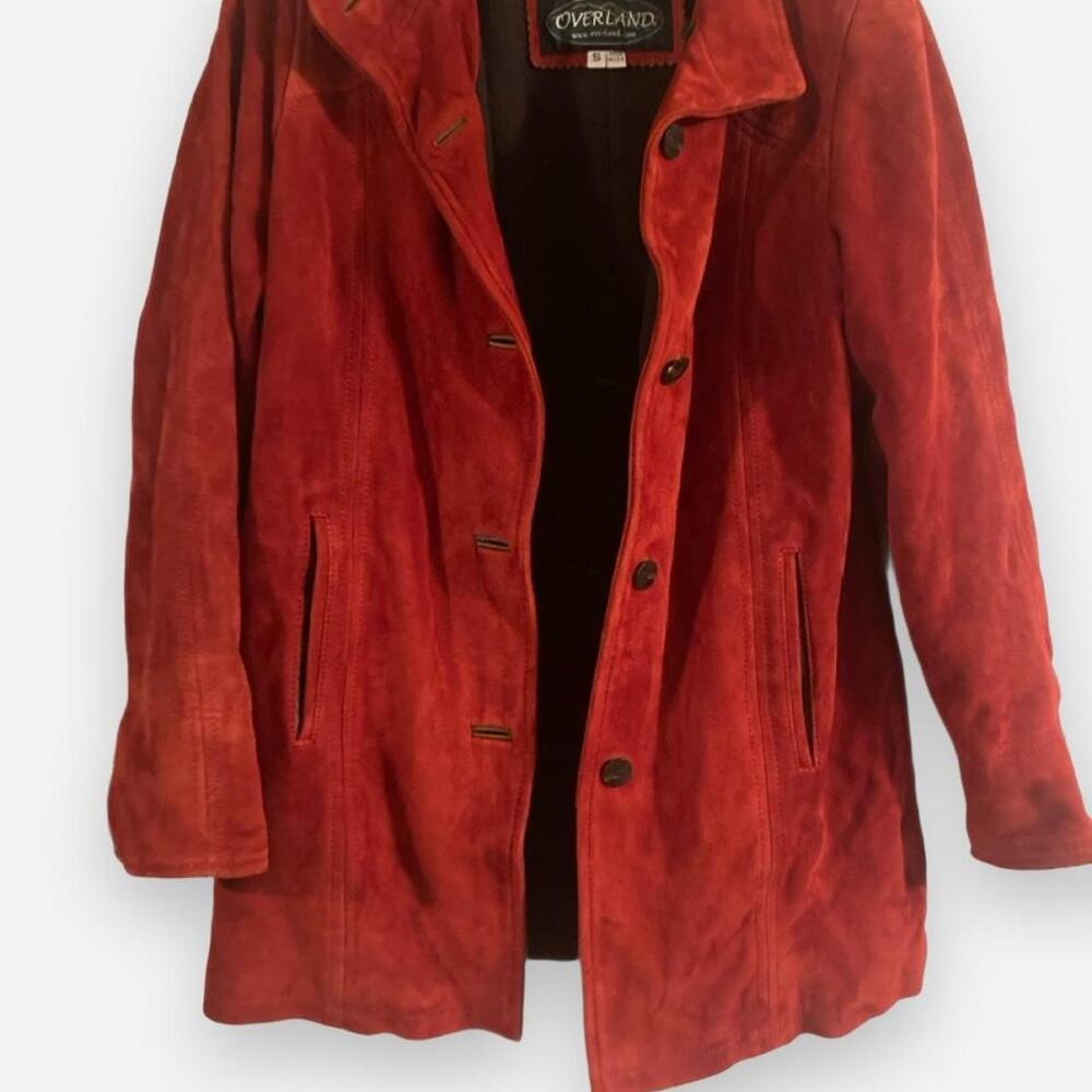 Title vintage overland red